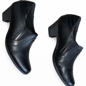Rockport Leather Ankle Booties | Women’s 9 | Authentic | Vintage | Comfort Heel